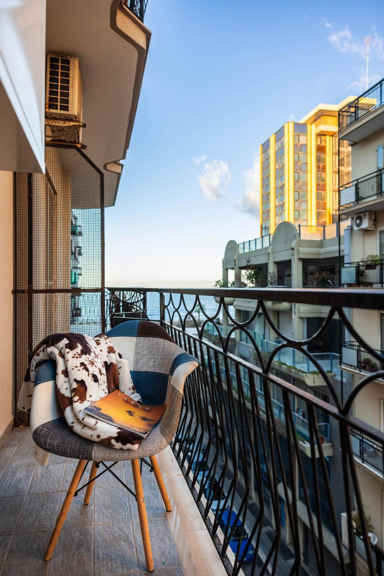 Casa Dei Visionari - Mare Apartment Bari Exterior foto