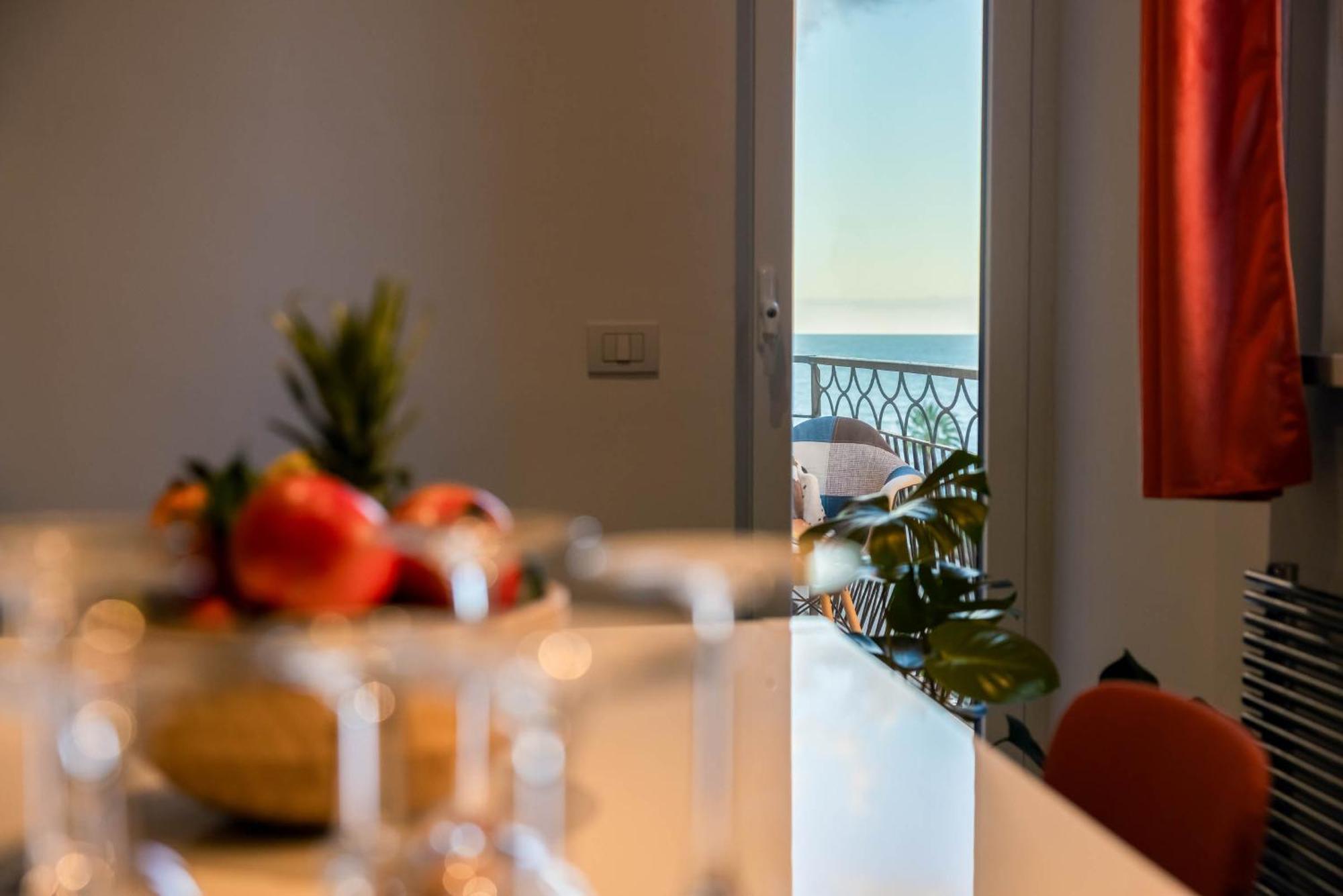 Casa Dei Visionari - Mare Apartment Bari Exterior foto