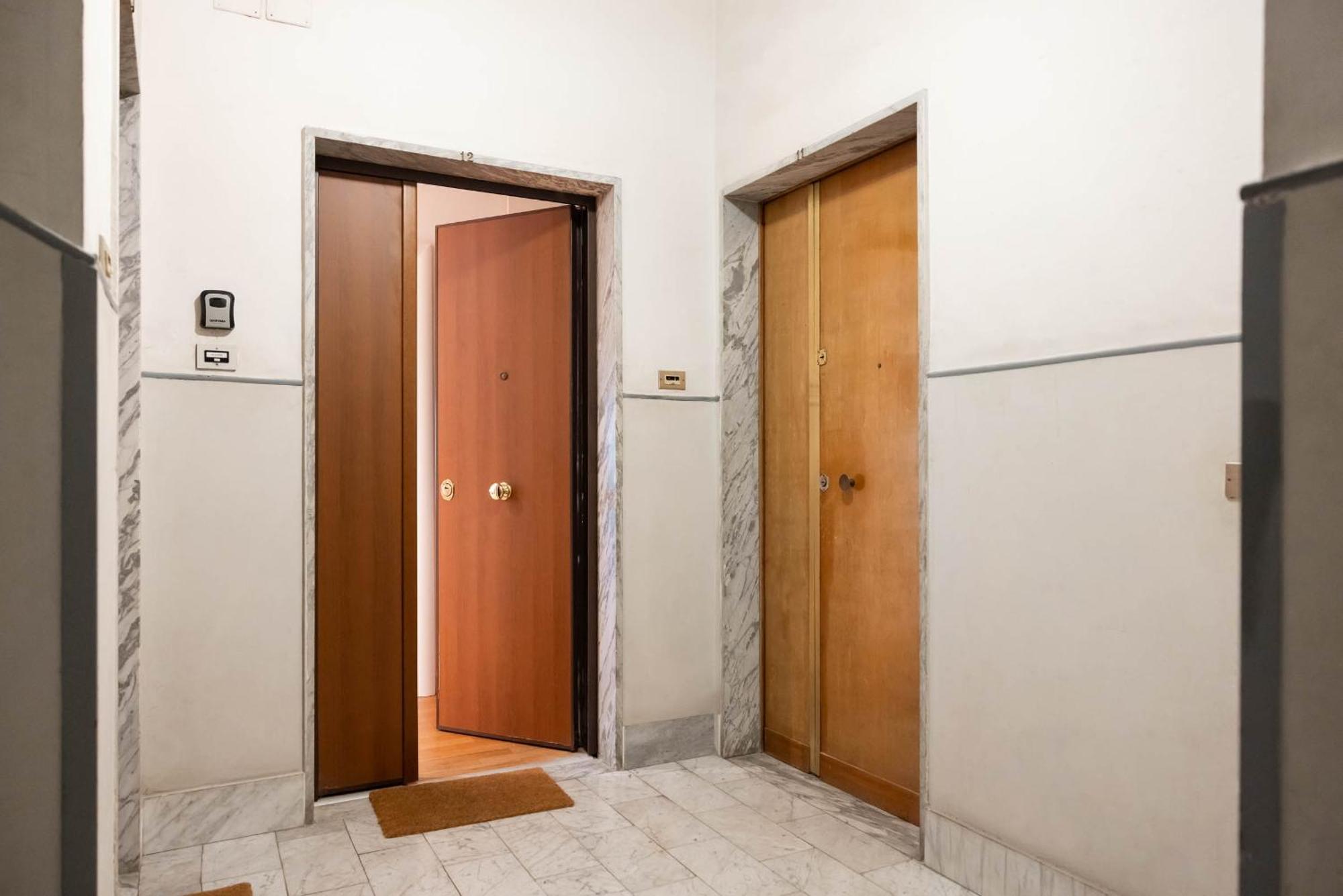 Casa Dei Visionari - Mare Apartment Bari Exterior foto